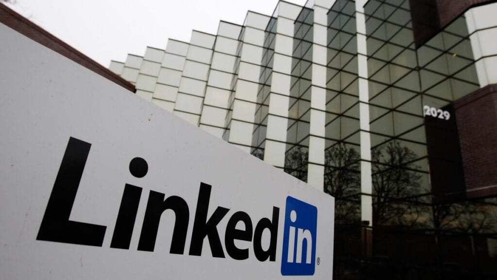 موقع لينكد إن Linkedin - مواقع فري لانسر